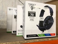 QUANTITY OF TECH & GAMING ITEMS TO INCLUDE TURTLE BEACH RECON 70 BLUE CAMO GAMING-HEADSET - PS4, PS5, NINTENDO SWITCH, XBOX ONE & PC: LOCATION - G