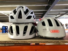 QUANTITY OF ITEMS TO INCLUDE METEOR WHITE BIKE HELMET SIZE 55-58CM : LOCATION - F