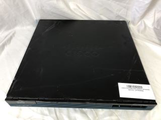 CISCO SYSTEMS 2900 SERIES NETWORK SWITCH.: LOCATION - TECH & GAMING