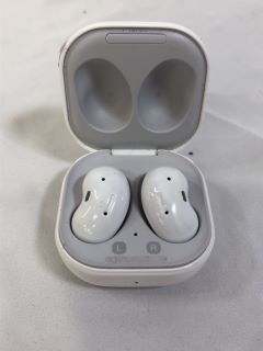 SAMSUNG GALAXY BUDS LIVE EARPHONE: MODEL NO SM-R180: LOCATION - TECH & GAMING