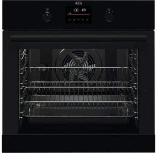 AEG 6000 SEREIS SURROUND COOK AQUA CLEAN BUILT IN SINGLE ELECTRIC OVEN : MODEL BEB33506B - RRP £480: LOCATION - C4