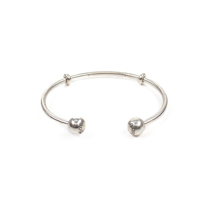 Pandora Silver Torque Bangle with Two Rings, 12.3g. Original Pandora Box (VAT Only Payable on Buyers Premium)