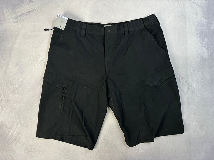 M&S Collection, Super Lightweight Active Waist Shorts With Tags - Size W40 (MPSS01920835) (VAT ONLY PAYABLE ON BUYERS PREMIUM)