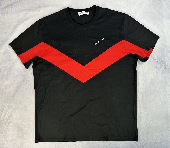 Givenchy Contrasted V T-Shirt, Ref-BM70TZ3002 - Size S (VAT ONLY PAYABLE ON BUYERS PREMIUM)