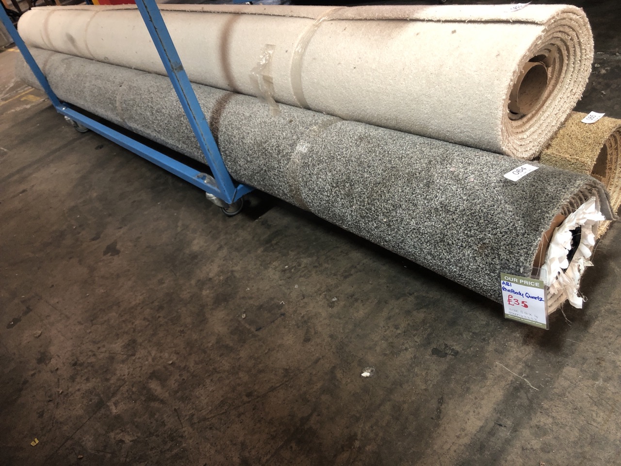 John Pye Auctions - ABI RHAPSODY QUARTZ CARPET ROLL (DIA 29CM X L 4M X ...