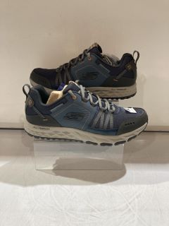 SKECHERS ESCAPE PLAN TRAINER SIZE 10