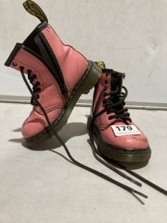 DR. MARTENS TODDLER BOOTS IN PINK SIZE 6