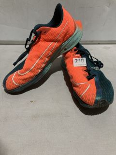 NIKE RIVAL FLY 2 TRAINER SIZE 6.5