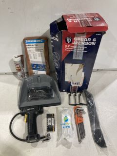 QTY OF ASSORTED ITEMS TO INCLUDE SPEAR & JACKSON 5L PRESSURE SPRAYER