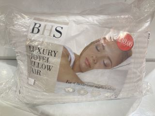 BHS LUXURY HOTEL PILLOW PAIR, TO ALSO INCLUDE SINGLE DUVET 135CMX200CM APPROX