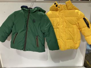 QTY OF ASSORTED ITEMS TO INCLUDE GREEN TODDLER JACKET