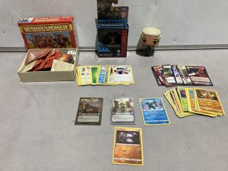 QTY OF ASSORTED ITEMS TO INCLUDE A VARIETY OF POKEMON & STAR WARS CARDS