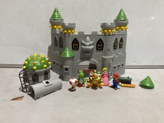 SUPER MARIO DELUXE BOWSER'S CASTLE PLAY SET WITH FIGURES