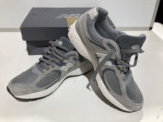 NEW BALANCE 2002 R GREY TRAINERS UK 9 1/2