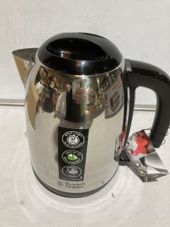 RUSSELL HOBBS STAINLESS STEEL KETTLE WITH A POLISHED FINISH