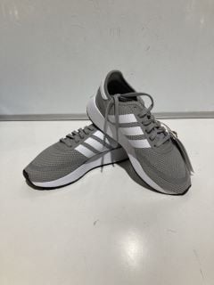 ADIDAS ORIGINAL UK 4 WHITE/GREY