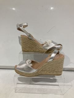 THE WHITE COMPANY GAIMO THE ESPADRILLE - TAUPE SUEDE - 37 - RRP £89