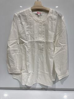 A QTY OF THE WHITE COMPANY ITEMS TO INCLUDE LACE INSERT GEORGETTE BLOUSE 14 IVORY TOTAL RRP £361