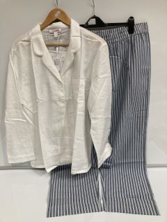 A QTY OF THE WHITE COMPANY ITEMS TO INCLUDE MENS COTTON STRIPE PJ BOTTOMS XL BLUE STRIPE TOTAL RRP £539