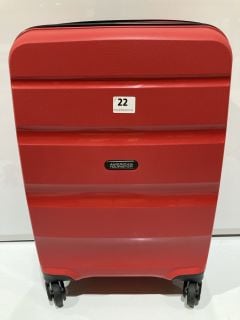 1 X AMERICAN TOURISTER RED LUGGAGE