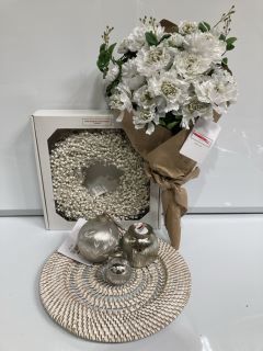 A QTY OF THE WHITE COMPANY ITEMS TO INCLUDE SCABOSIA BUNCH WHITE TOTAL RRP £325