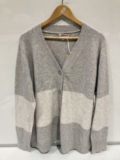 A QTY OF THE WHITE COMPANY ITEMS TO INCLUDE PREMIUM NECK TOP WITH CASHMERE SIZE 18 OATMEAL MARL TOTAL RRP £505