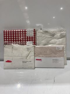 A QTY OF THE WHITE COMPANY ITEMS TO INCLUDE REVERSIBLE GINGHAM SET RED DOUBLE TOTAL RRP £242