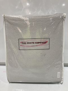 A QTY OF THE WHITE COMPANY ITEMS TO INCLUDE TENBY STRIPE CLASSIC PILLOWCASE PAIR WHITE/GREY STANDARD TOTAL RRP £220