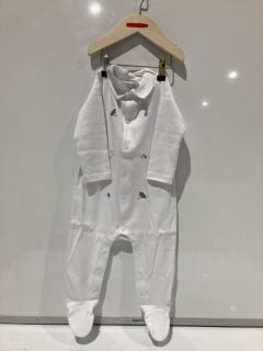 A QTY OF THE WHITE COMPANY ITEMS TO INCLUDE CORD DRESS AND TOP SET 9-12MTH PEBBLE TOTAL RRP £182