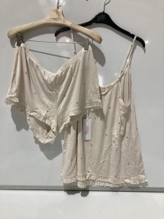 A QTY OF THE WHITE COMPANY ITEMS TO INCLUDE PETAL DOT CAMI AND SHORT PJ SET XL CLOUD PINK TOTAL RRP £277