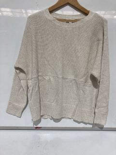 QTY OF THE WHITE COMPANY ITEMS TO INCLUDE TIE DETAIL JUMPER WITH ALPACA ALMOND SIZE 18 TOTAL RRP £ 520