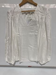 QTY OF THE WHITE COMPANY ITEMS TO INCLUDE LONGLINE SPLIT FRONT PONCHO WITH CASHMERE BLACK SIZE MEDIUM TOTAL RRP £448