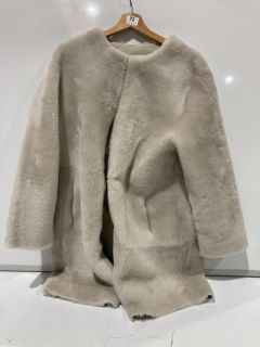 THE WHITE COMPANY MERINO SHEEPSKIN COLLAR COAT - STONE - L - RRP £995