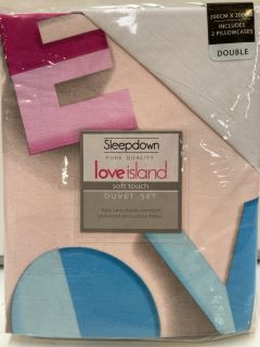 4 X BOX  OF SLEEPDOWN LOVE ISLAND SOFT TOUCH DOUBLE DUVET SET 200CM X 200 CM