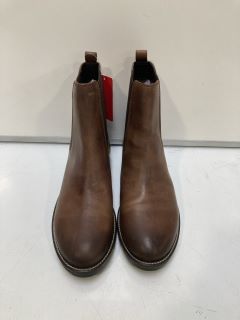 X 1 1 S.OLIVER BOOTS SIZE 6.5