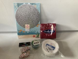 1 X BOX OF ASSORTED KITCHEN ITEMS INCLUDING CAKE BOARD AND BOX