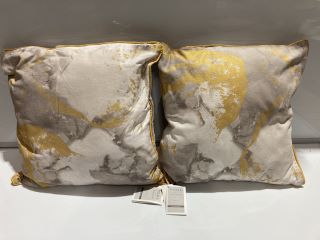 QTY OF ITEMS TO INCLUDE SLEEPDOWN METALLIC MARBLE PRINT SOFT CUSHION