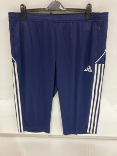 MENS ADIDAS SHORTS SIZE 2XL