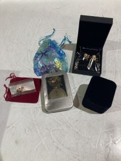 BOX OF ITEMS INCLUDING COSTUME JEWELLERY