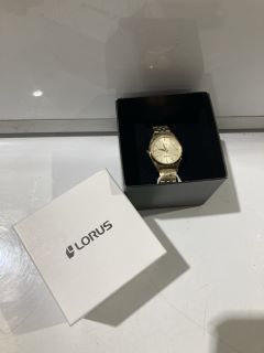 BOX OF ITEMS TO INCLUDE LORUS SAPPHIRE 5 BAR WATCH