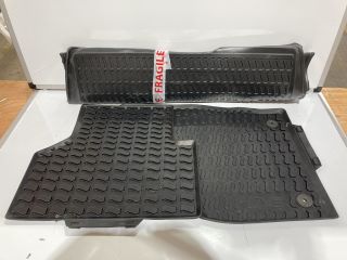 AUDI Q3 MATS FULL SET INCLUDING LARGE TRUNK MAT