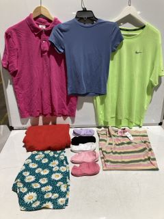 QTY OF ASSORTED WOMENS CLOTHING TO INC NIKE DRI FIT RUNNING TSHIRT