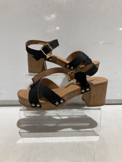 PRIMARK BLACK & BROWN HEELED SANDALS UK 7