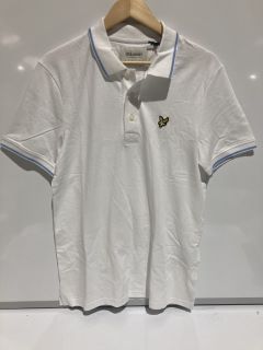 QTY OF MENS CLOTHING TO INC LYLE&SCOTT TIPPED POLO SHIRT WHITE SIZE M & LYLE&SCOTTCREW NECK SWEATSHIRT GREEN SIZE M