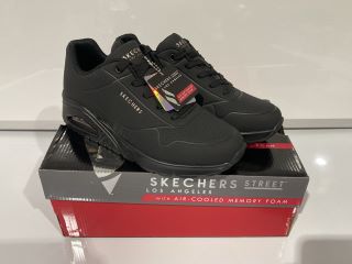 SKETCHERS "STREET" WOMENS UNO ON AIR TRAINERS BLACK SIZE 6