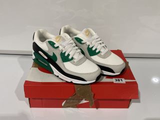 NIKE AIR MAX 90 WHITE/GREEN/BLACK SIZE 6