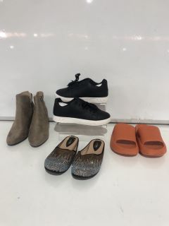 QTY OF ASSORTED ITEMS TO INCLUDE BJORGK ORANGE SLIDER SANDALS 5.5/6