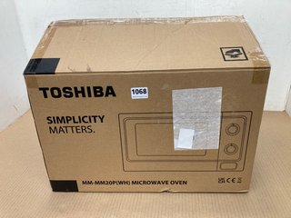 TOSHIBA MM-MM20 MICROWAVE OVEN IN WHITE: LOCATION - C7