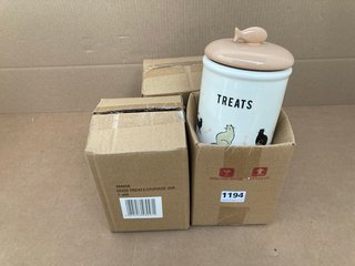 3 X DOG/CAT TREAT STORAGE JARS: LOCATION - C14