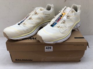 SALOMON SENSIFIT RUNNING TRAINERS IN BEIGE SIZE 10: LOCATION - A14